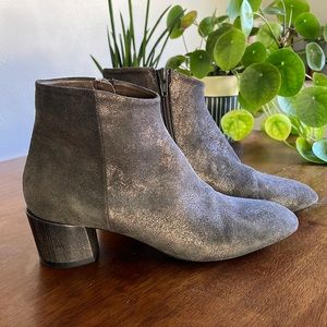 Coclico Gray Booties with Bronze Shimmer, size 38
